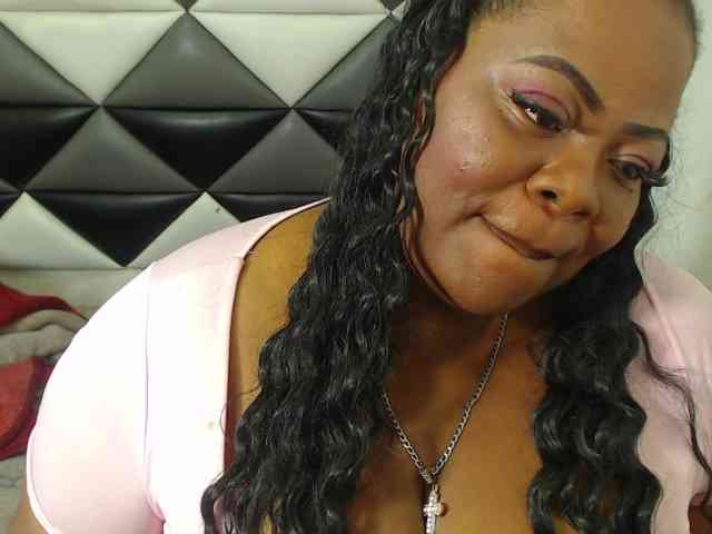 ShantalBBW webcam