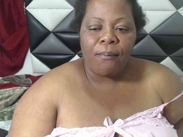 ShantalBBW webcam