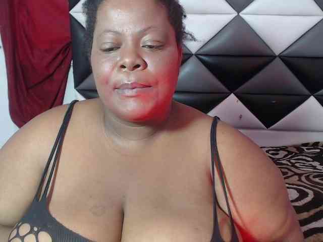ShantalBBW webcam