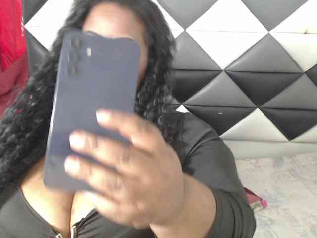 ShantalBBW webcam