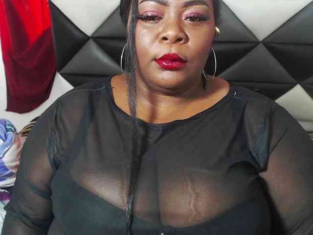 ShantalBBW webcam
