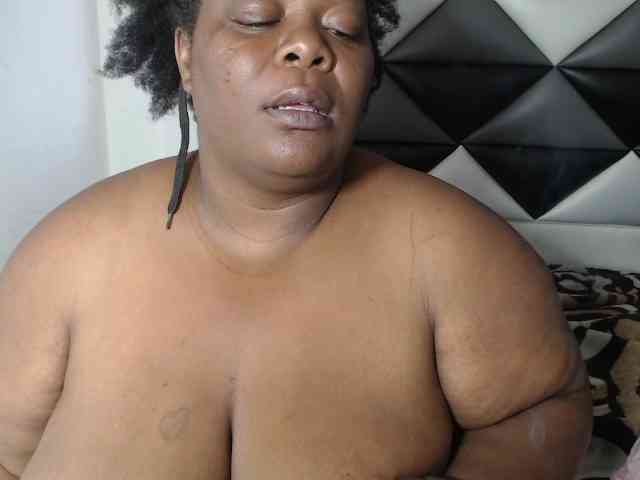 ShantalBBW webcam