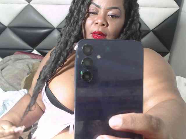 ShantalBBW webcam