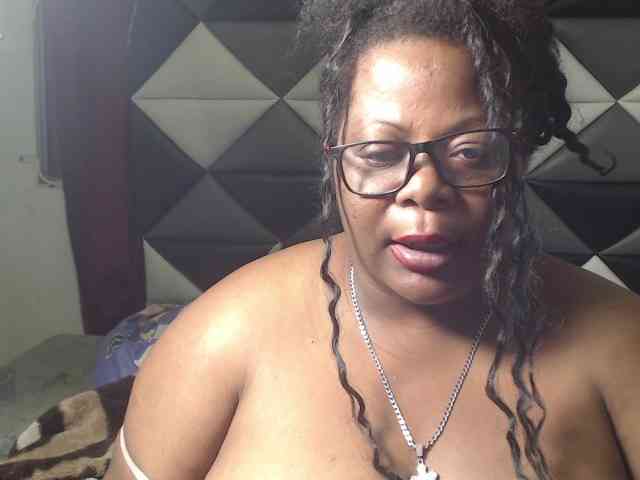 ShantalBBW webcam