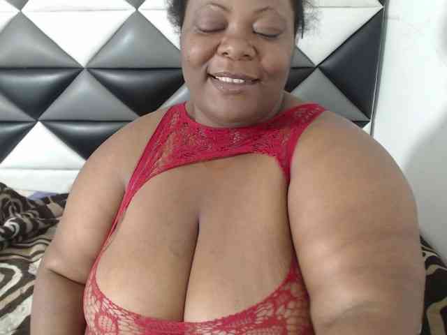 ShantalBBW webcam