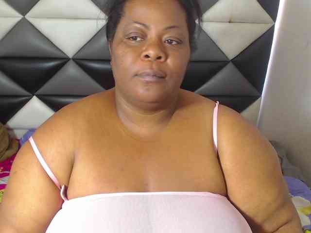 ShantalBBW webcam