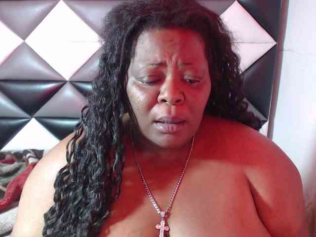 ShantalBBW webcam