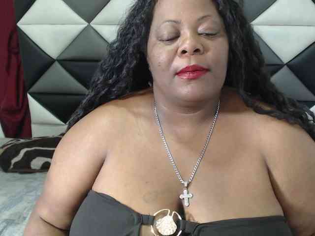 ShantalBBW webcam