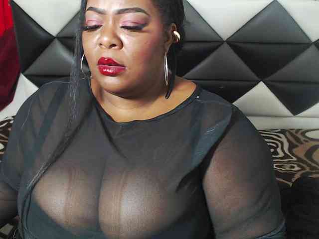 ShantalBBW webcam
