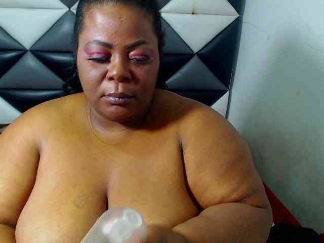 ShantalBBW webcam