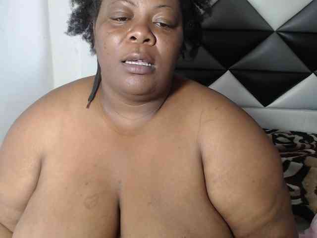 ShantalBBW webcam