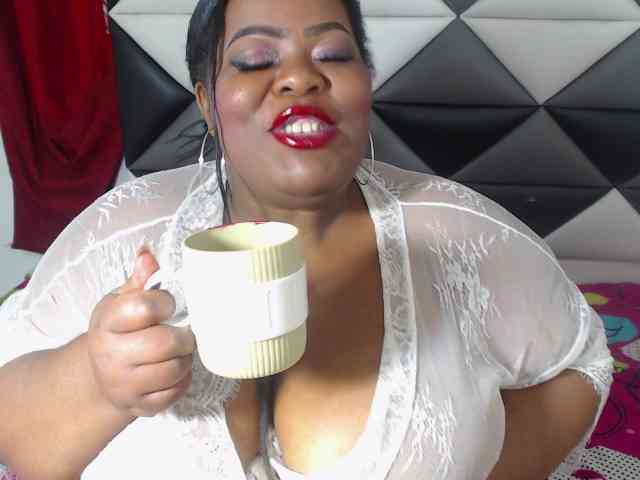 ShantalBBW webcam