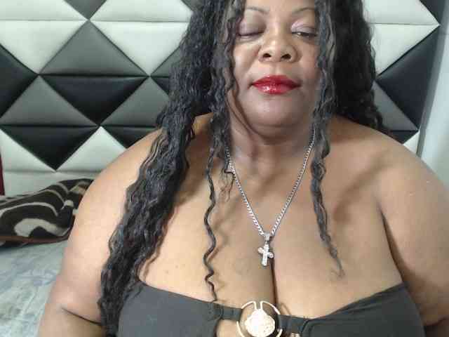 ShantalBBW webcam
