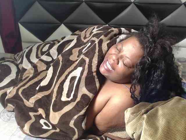 ShantalBBW webcam