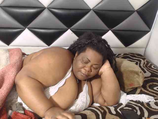 ShantalBBW webcam