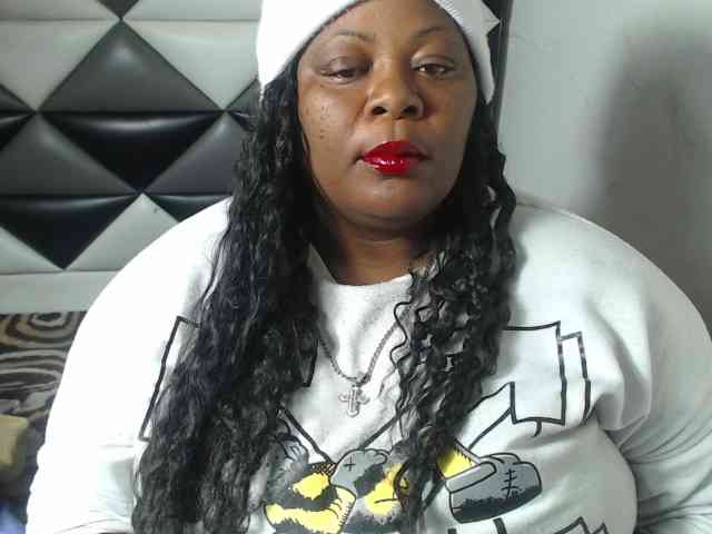ShantalBBW webcam