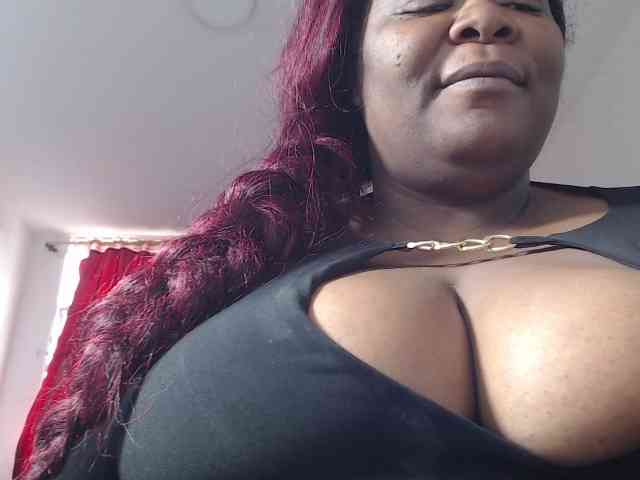 ShantalBBW webcam
