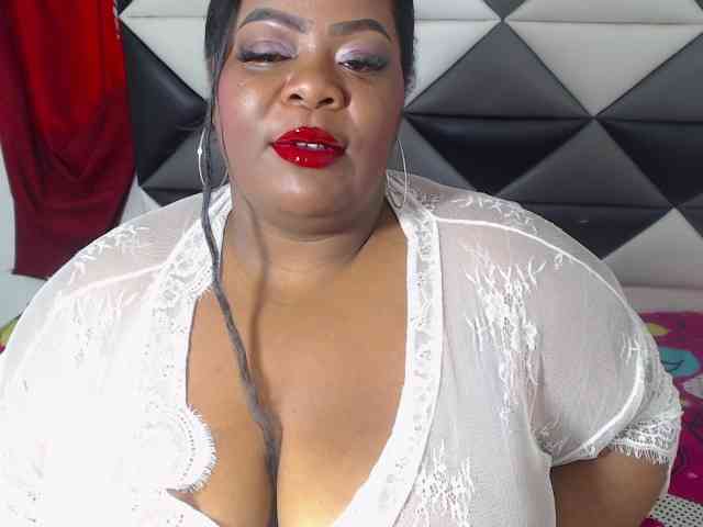 ShantalBBW webcam