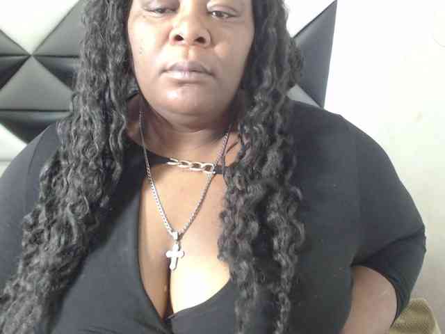 ShantalBBW webcam