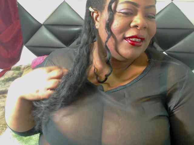 ShantalBBW webcam