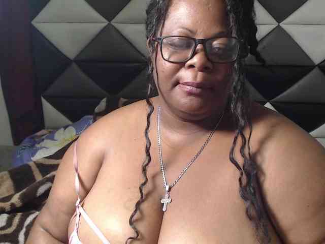 ShantalBBW webcam