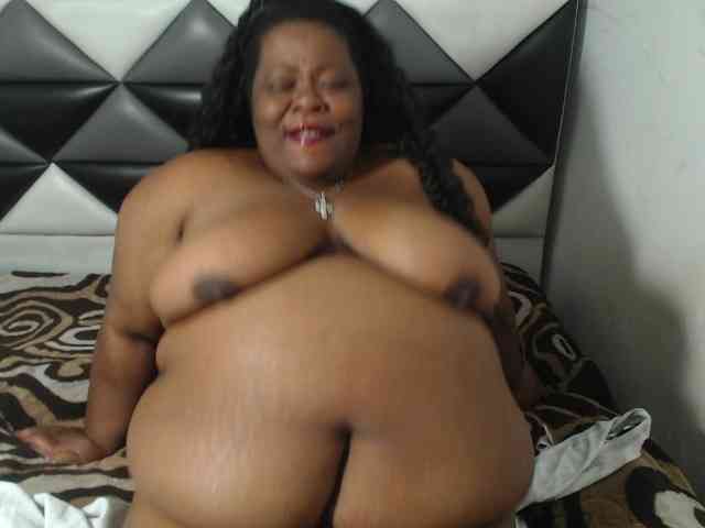 ShantalBBW webcam