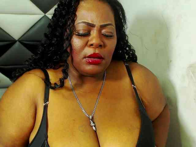 ShantalBBW webcam