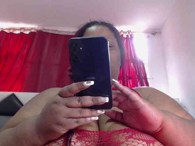 ShantalBBW webcam