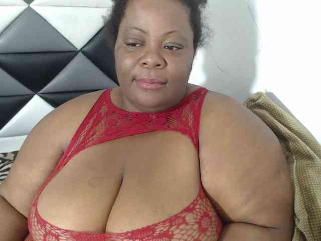 ShantalBBW webcam