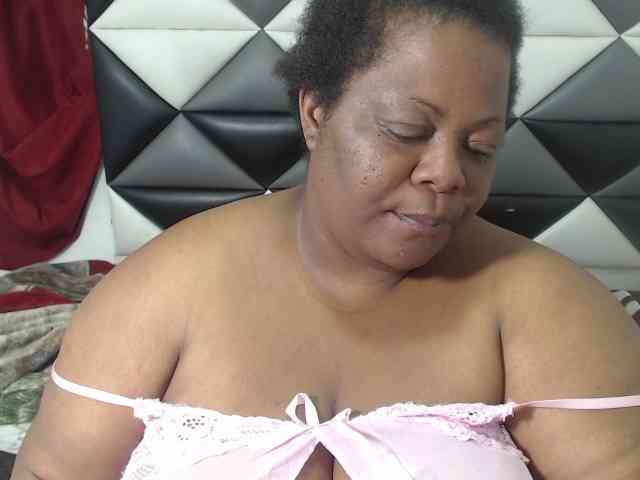 ShantalBBW webcam