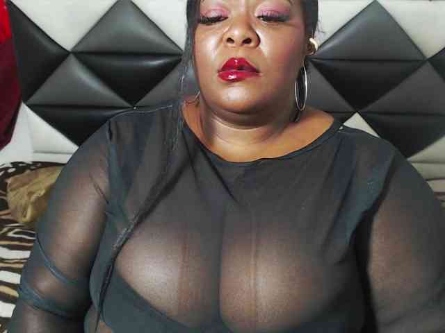 ShantalBBW webcam