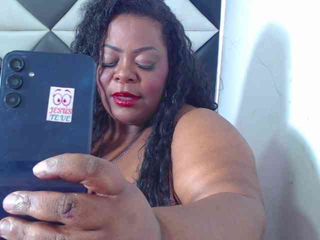 ShantalBBW webcam