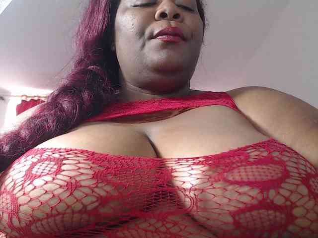 ShantalBBW webcam