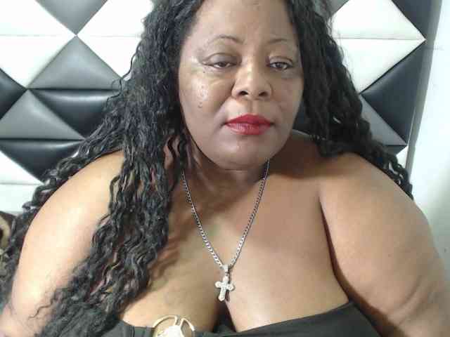 ShantalBBW webcam