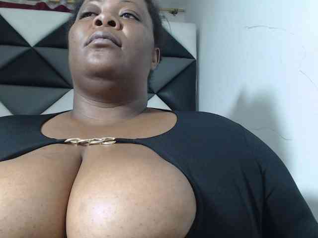 ShantalBBW webcam