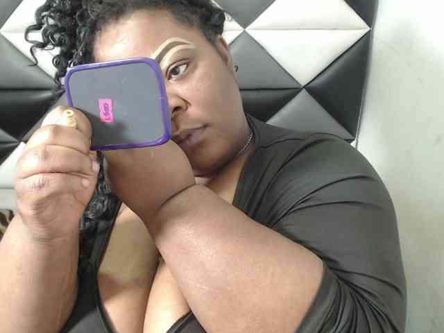 ShantalBBW webcam