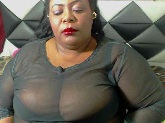 ShantalBBW webcam