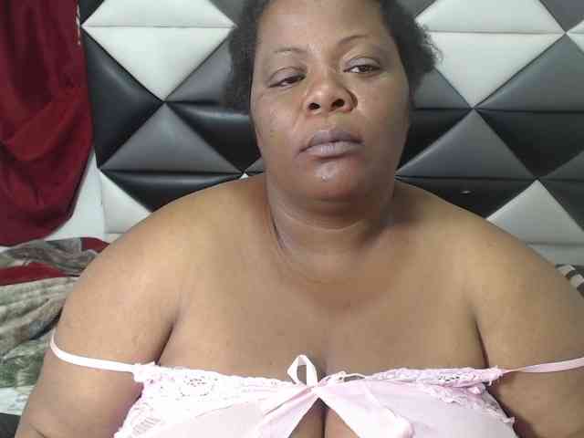 ShantalBBW webcam