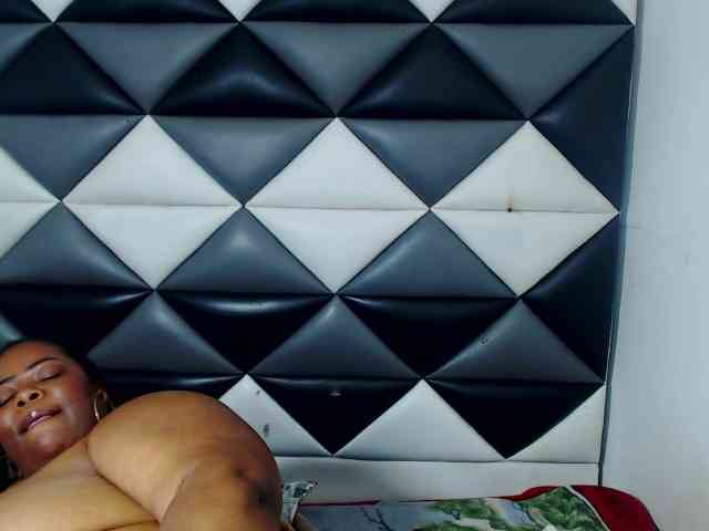 ShantalBBW webcam
