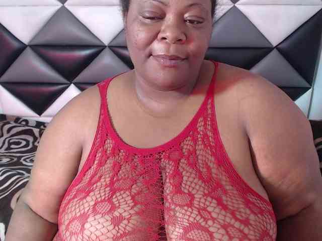 ShantalBBW webcam