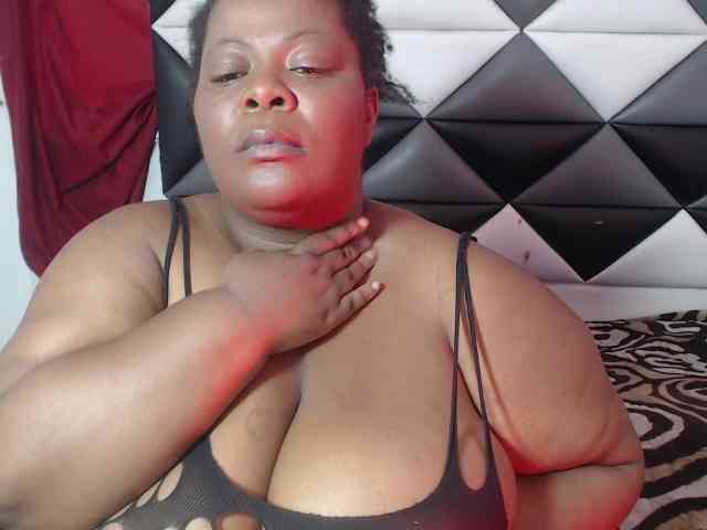 ShantalBBW webcam