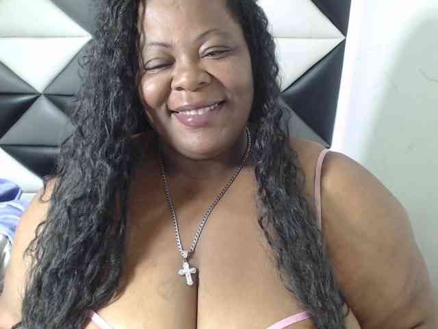 ShantalBBW webcam