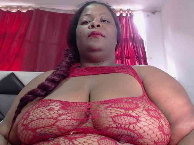 ShantalBBW webcam