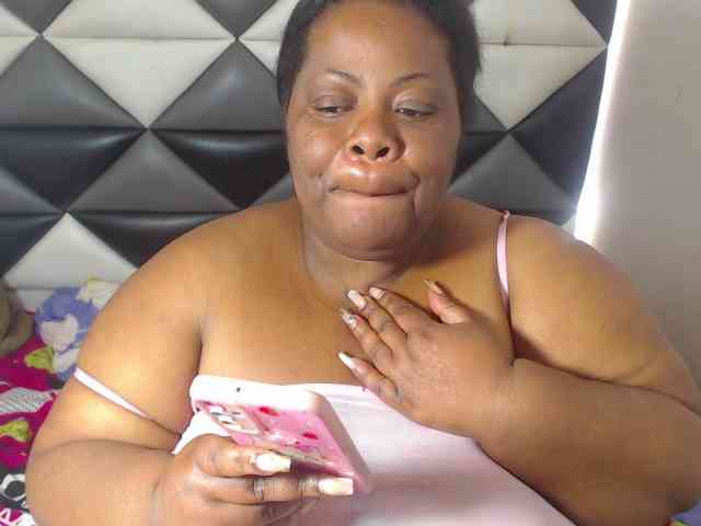 ShantalBBW webcam
