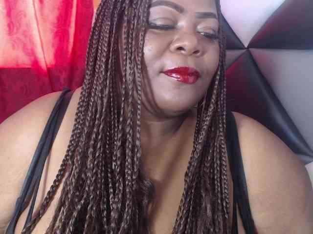 ShantalBBW webcam