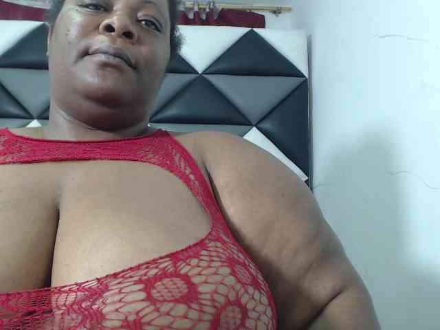 ShantalBBW webcam