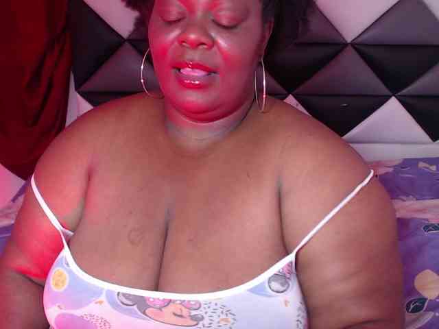 Modelo: ShantalBBW