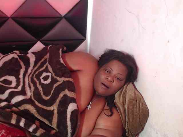 ShantalBBW webcam