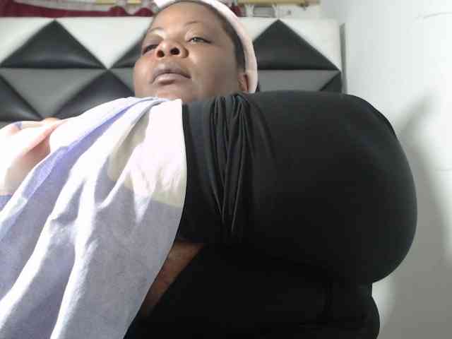 ShantalBBW webcam