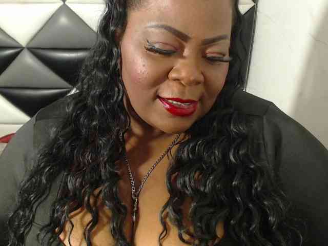 ShantalBBW webcam